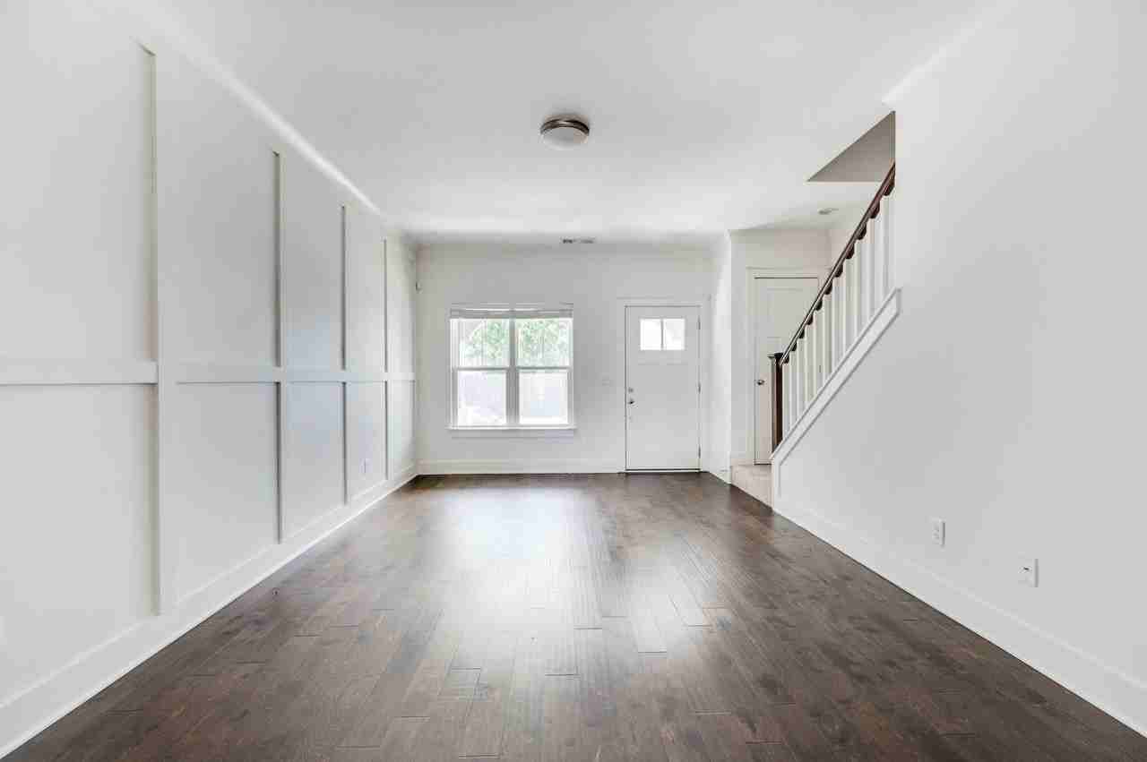 1527 57th Ave N - Photo 7 of 29