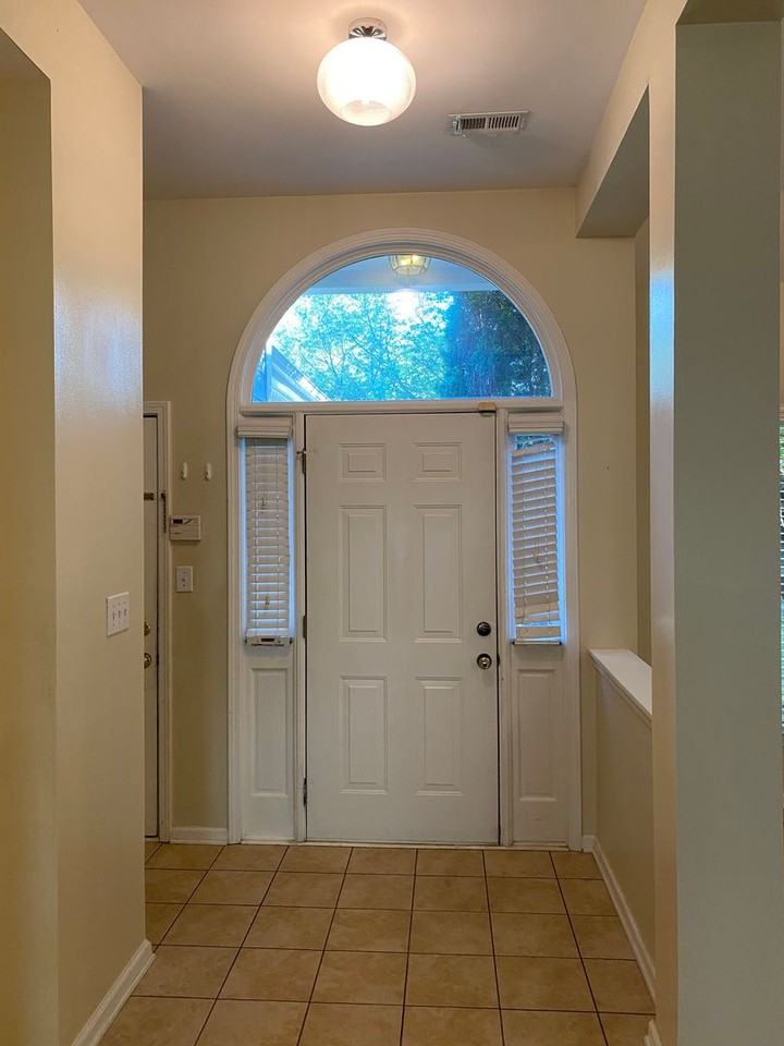 8624 Castlebay Dr - Photo 3 of 23