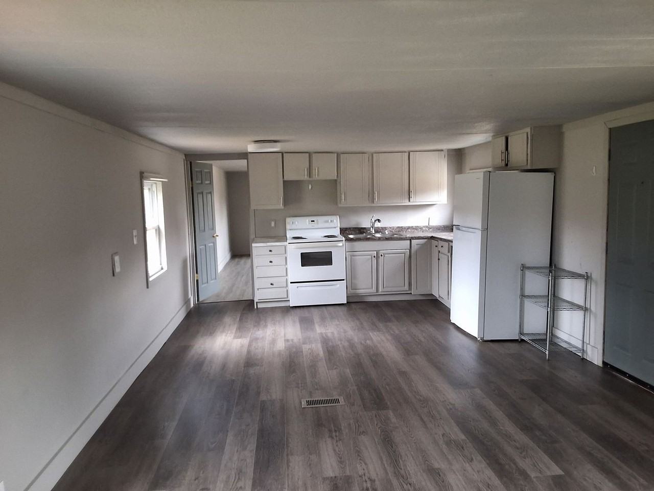 3789 Doe Run Rd - Photo 5 of 14