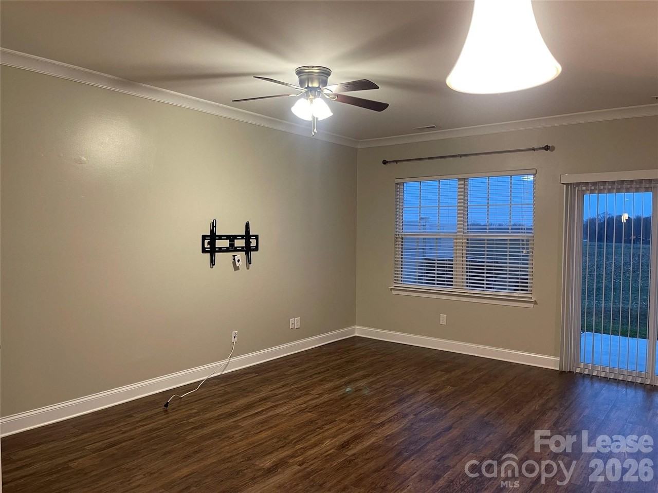 358 Halton Crossing Dr Sw - Photo 6 of 7