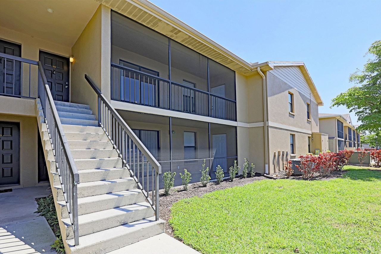 5311 Summerlin Rd - Photo 2 of 24