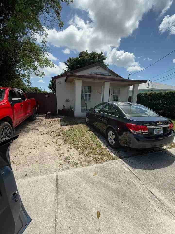 1442 Nw 73rd St - Photo 2 of 2
