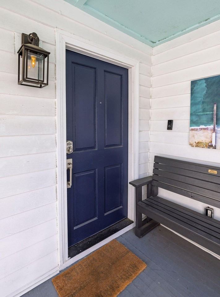 381 Sumter St - Photo 7 of 29