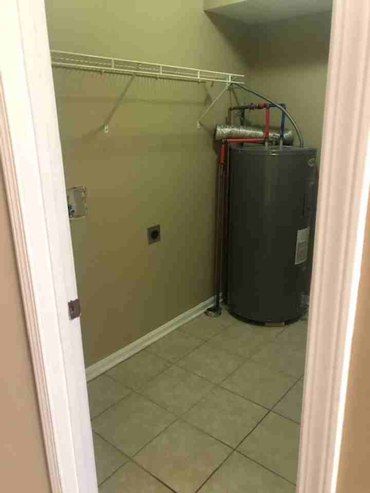 Ashberry Dr - Photo 4 of 13