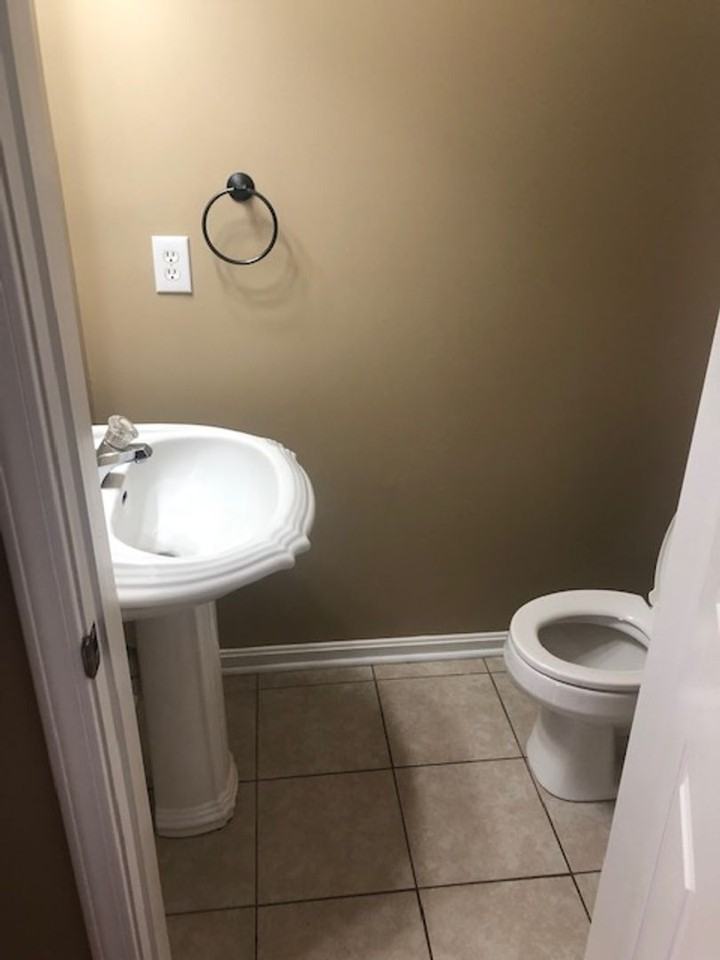 Ashberry Dr - Photo 5 of 13