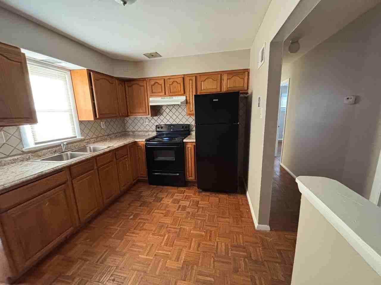 6118 Hancock Ave - Photo 5 of 17