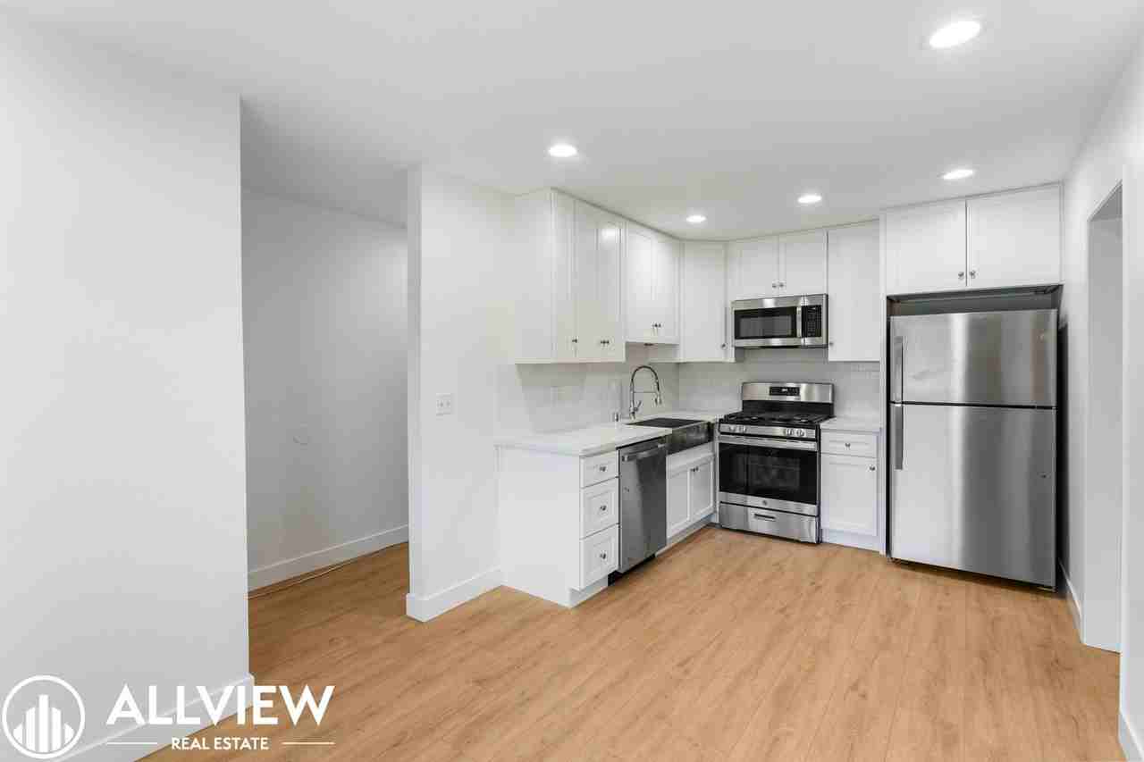 16651 Tunstall Lane - Photo 2 of 40