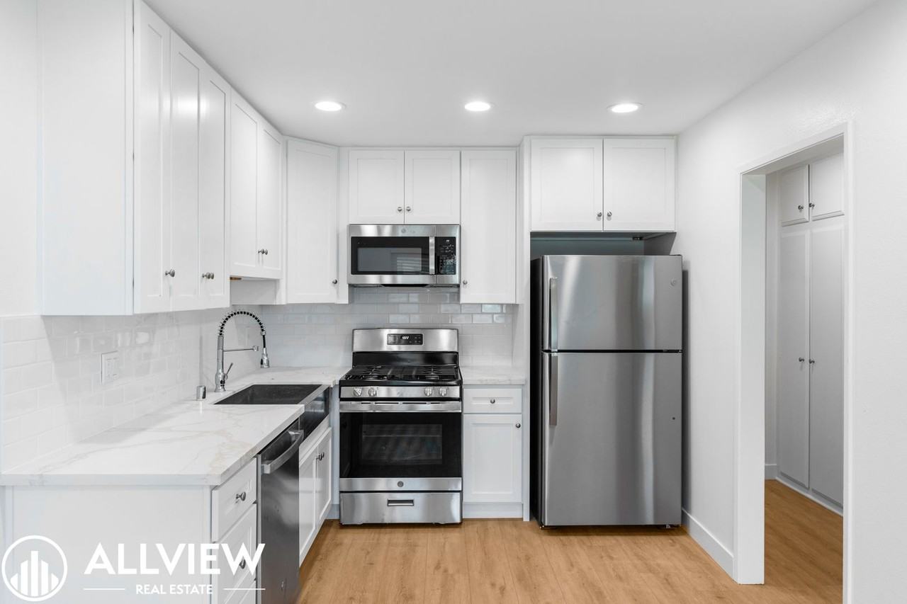 16651 Tunstall Lane - Photo 4 of 40