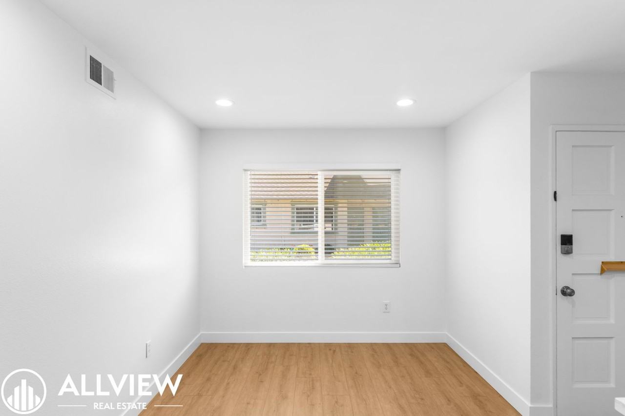 16651 Tunstall Lane - Photo 6 of 40