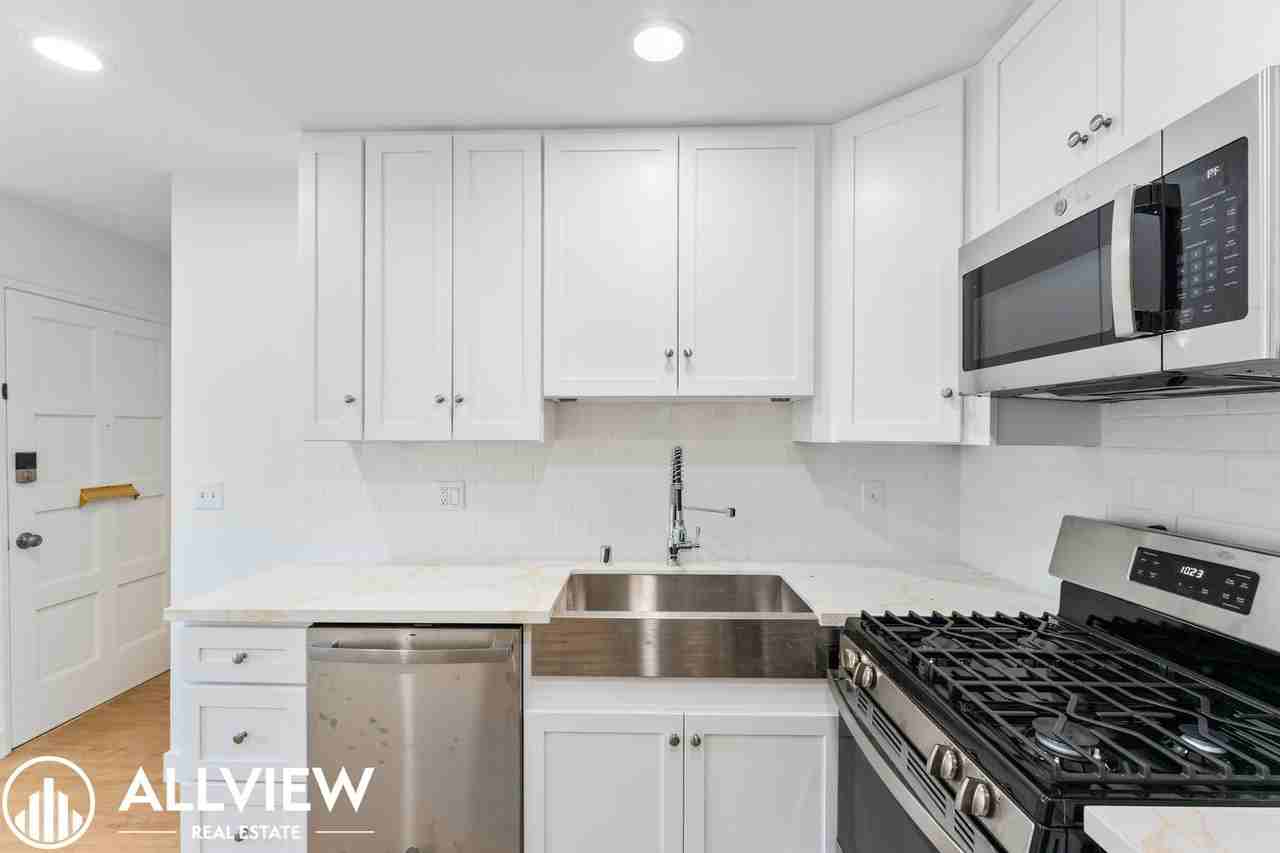 16651 Tunstall Lane - Photo 7 of 40