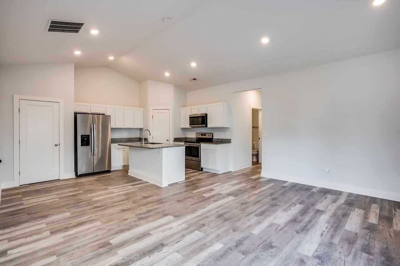 4514 N Froli St - Photo 3 of 13