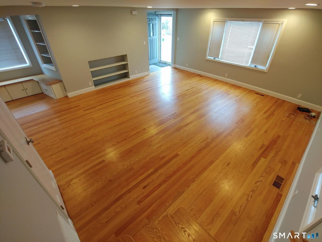 800 E Broadway - Photo 4 of 19