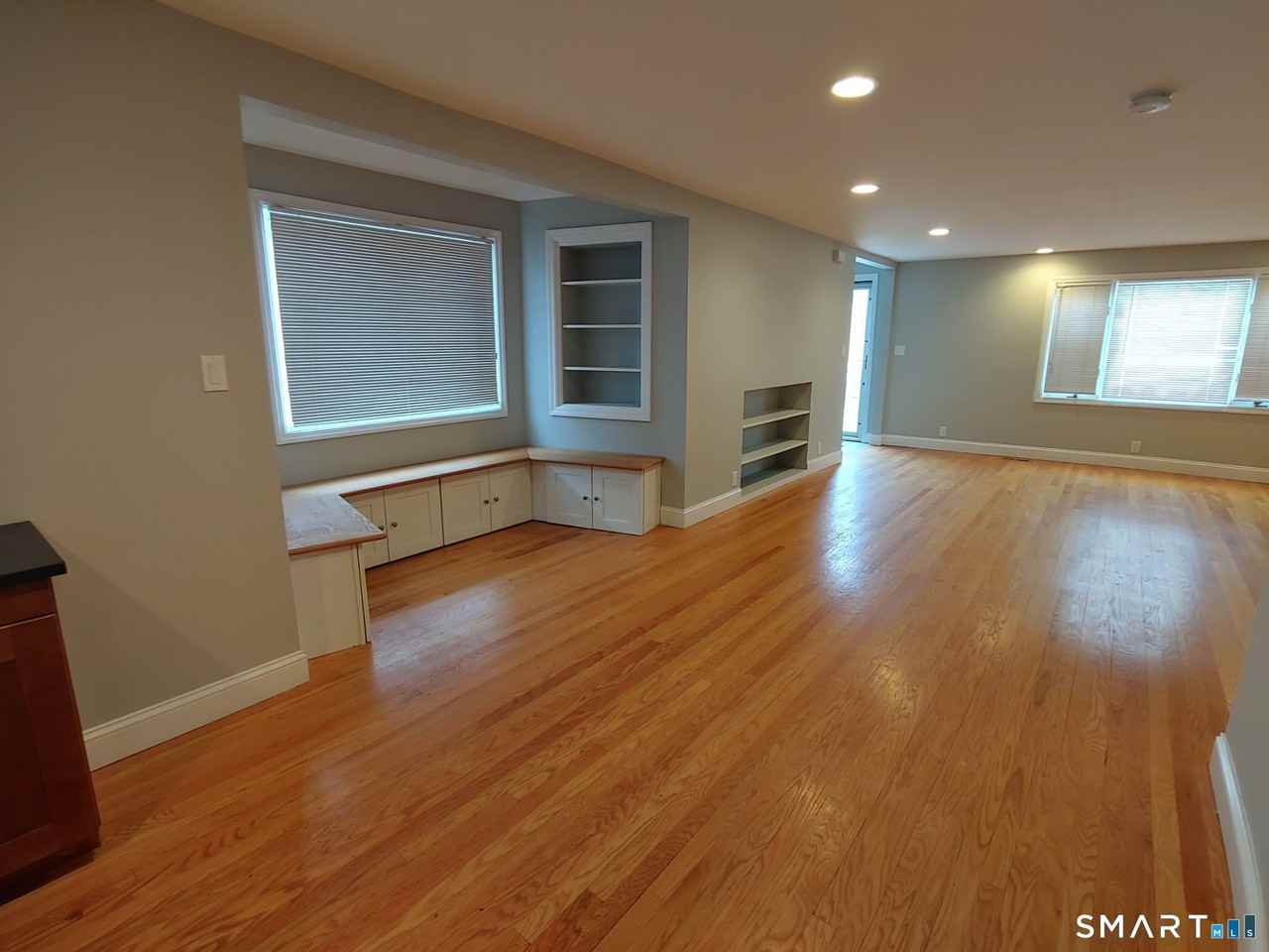 800 E Broadway - Photo 7 of 19