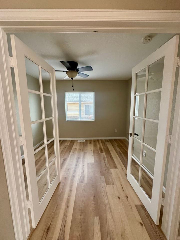 1682 Kensington Dr - Photo 6 of 25