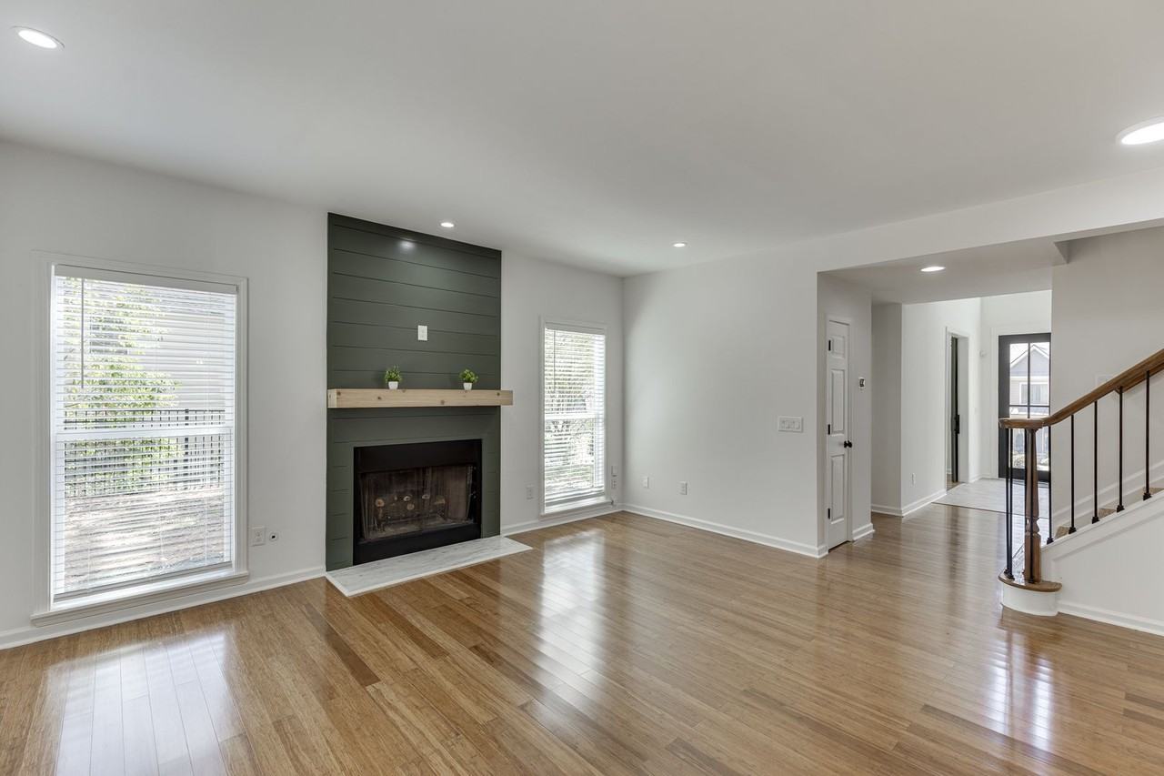 1840 Oak Tree Holw - Photo 5 of 49