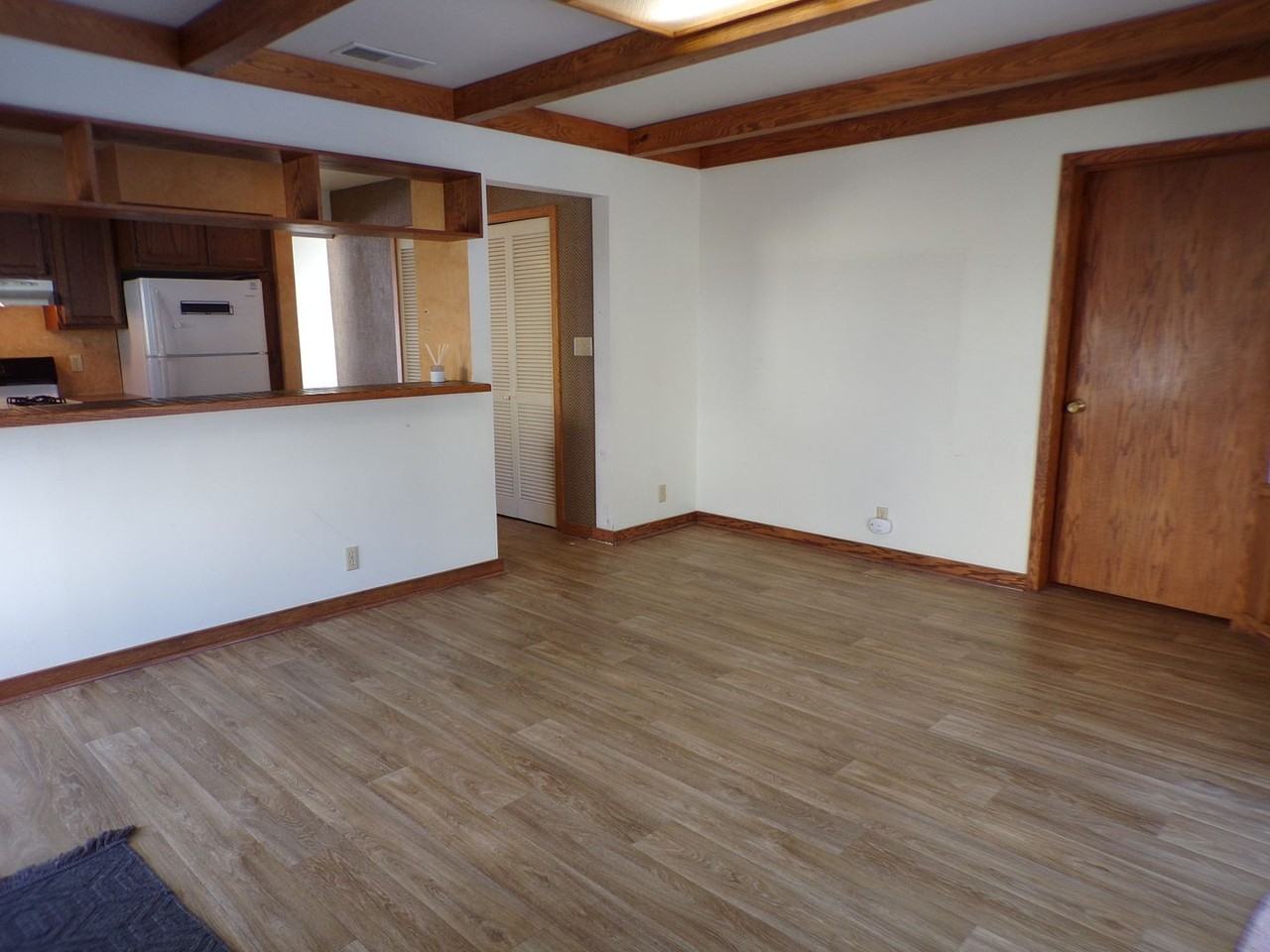 1909 Iroquois St - Photo 2 of 39