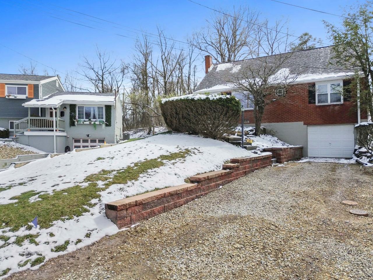 707 Citadel Dr - Photo 2 of 37