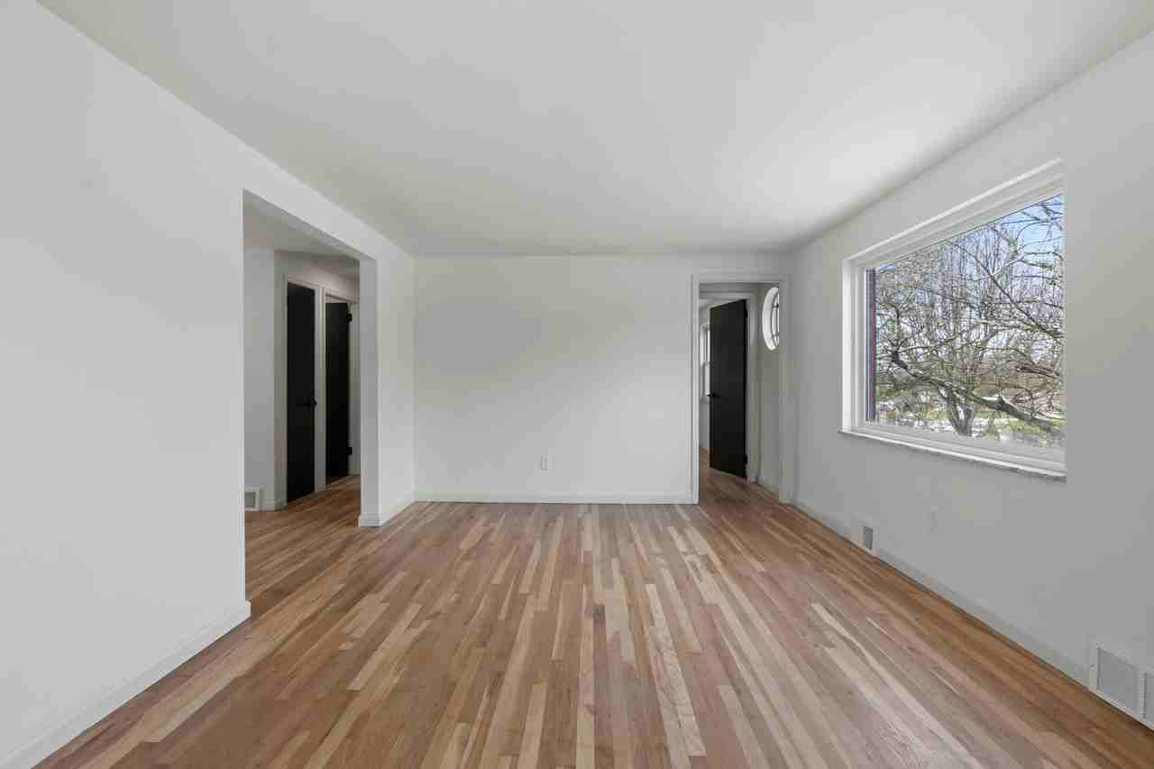 707 Citadel Dr - Photo 7 of 37