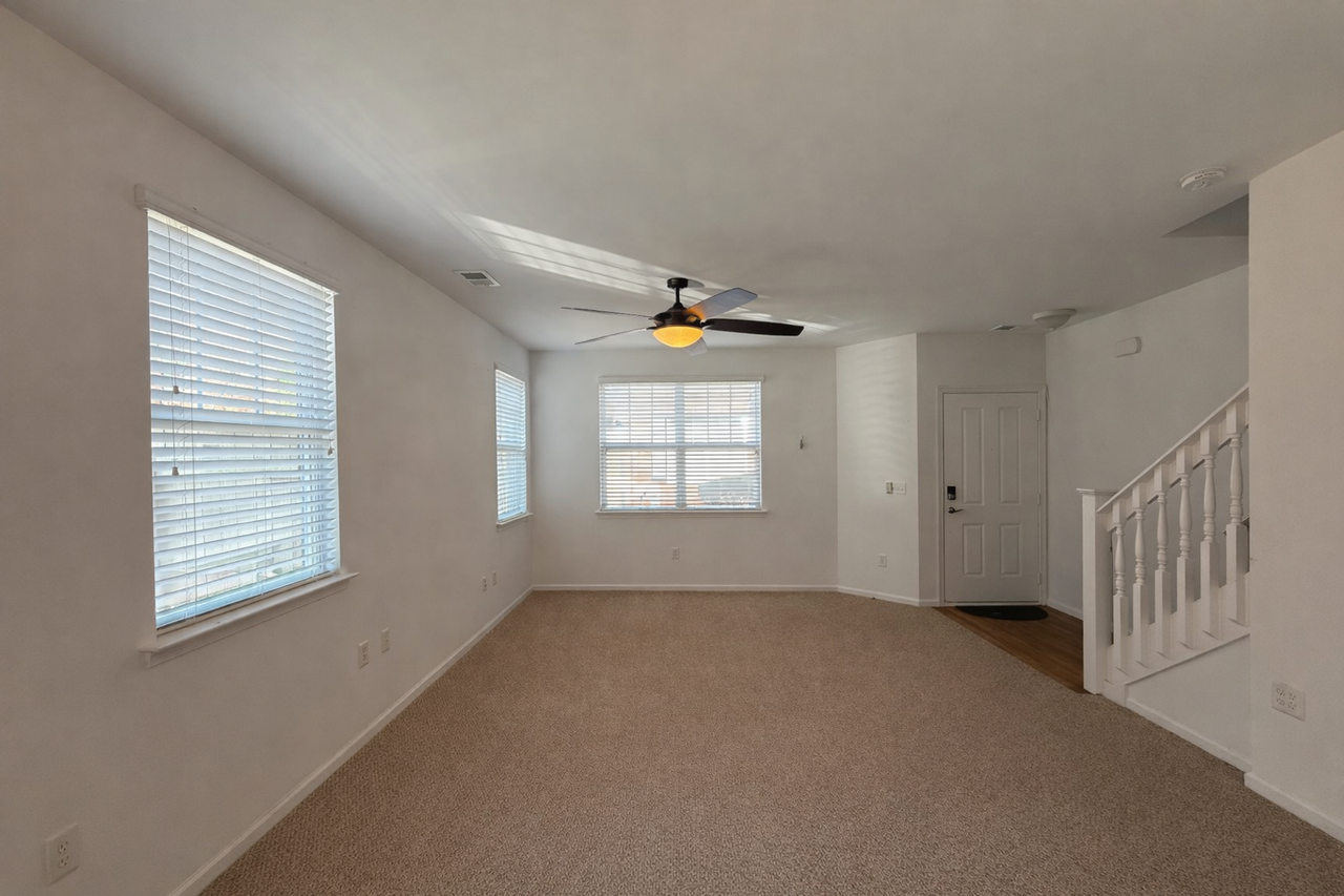 514 Hadleybrook Dr - Photo 6 of 17