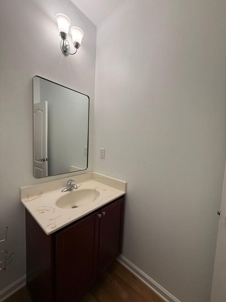 514 Hadleybrook Dr - Photo 7 of 17