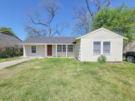 featured image of 5815 Southseas St