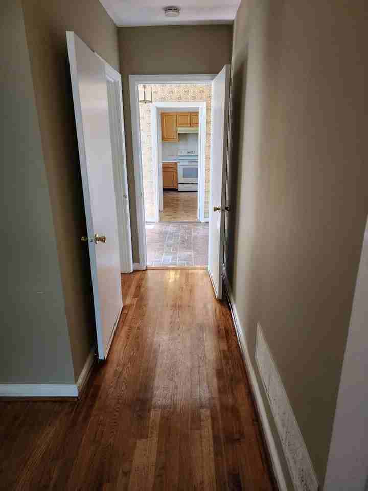 1097 Bolton Ct - Photo 6 of 12