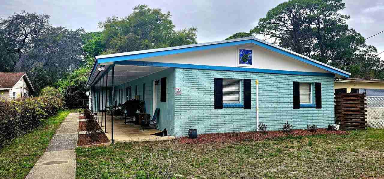 1516 Roger Dr #2 - Photo 2 of 16