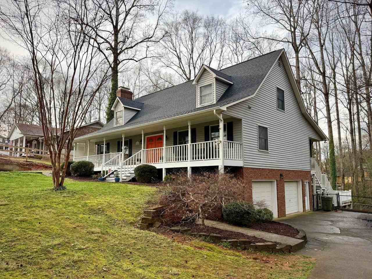 117 Ashley Rd - Photo 5 of 34