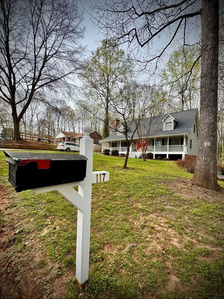 117 Ashley Rd - Photo 7 of 34