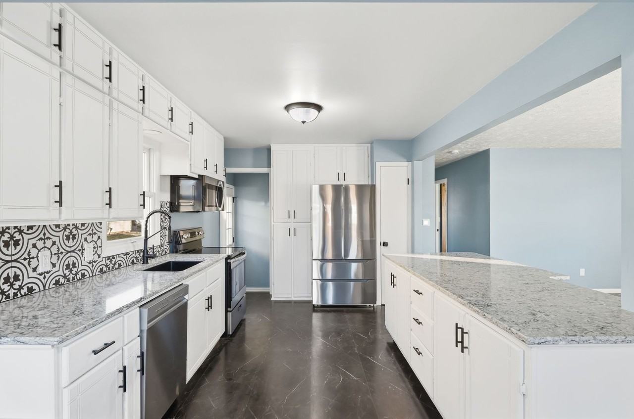 3821 Emiline St - Photo 6 of 33