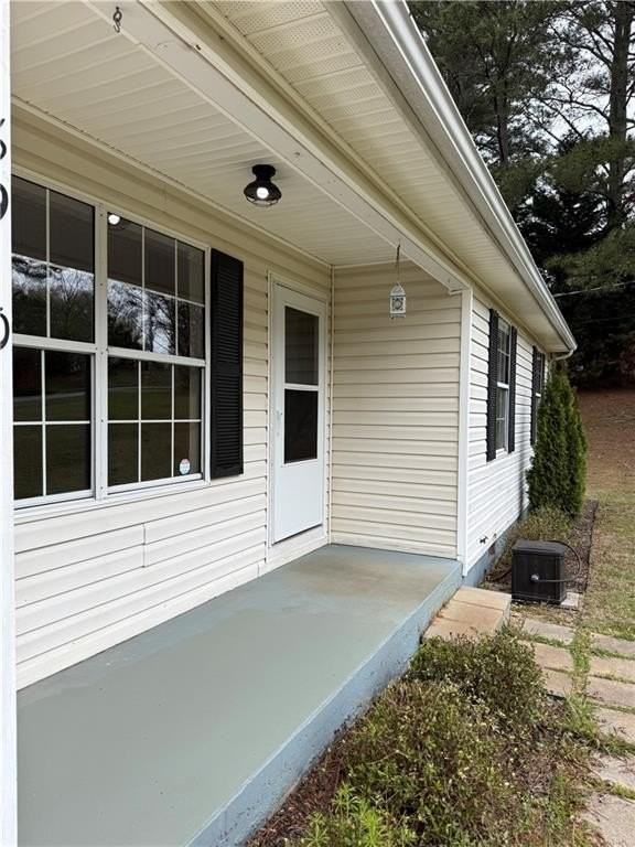 8910 Bridgewater Dr - Photo 2 of 16