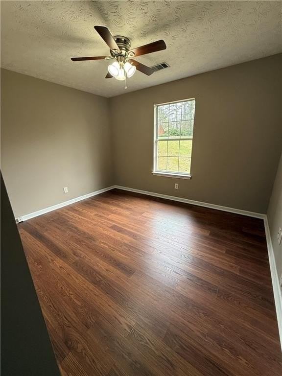 8910 Bridgewater Dr - Photo 5 of 16