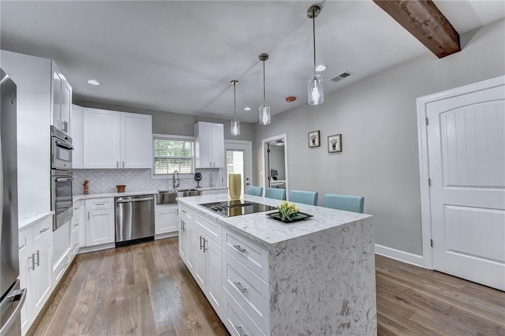 663 Bryan St Se - Photo 5 of 11