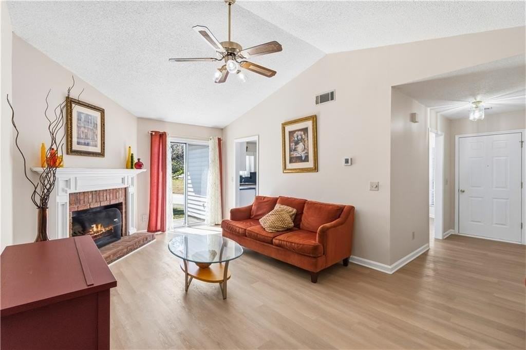 1501 Colt Ridge Ln Se - Photo 4 of 23