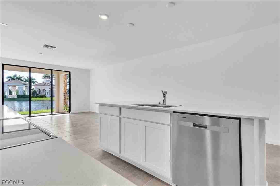 1428 Weeping Willow Ct - Photo 5 of 27