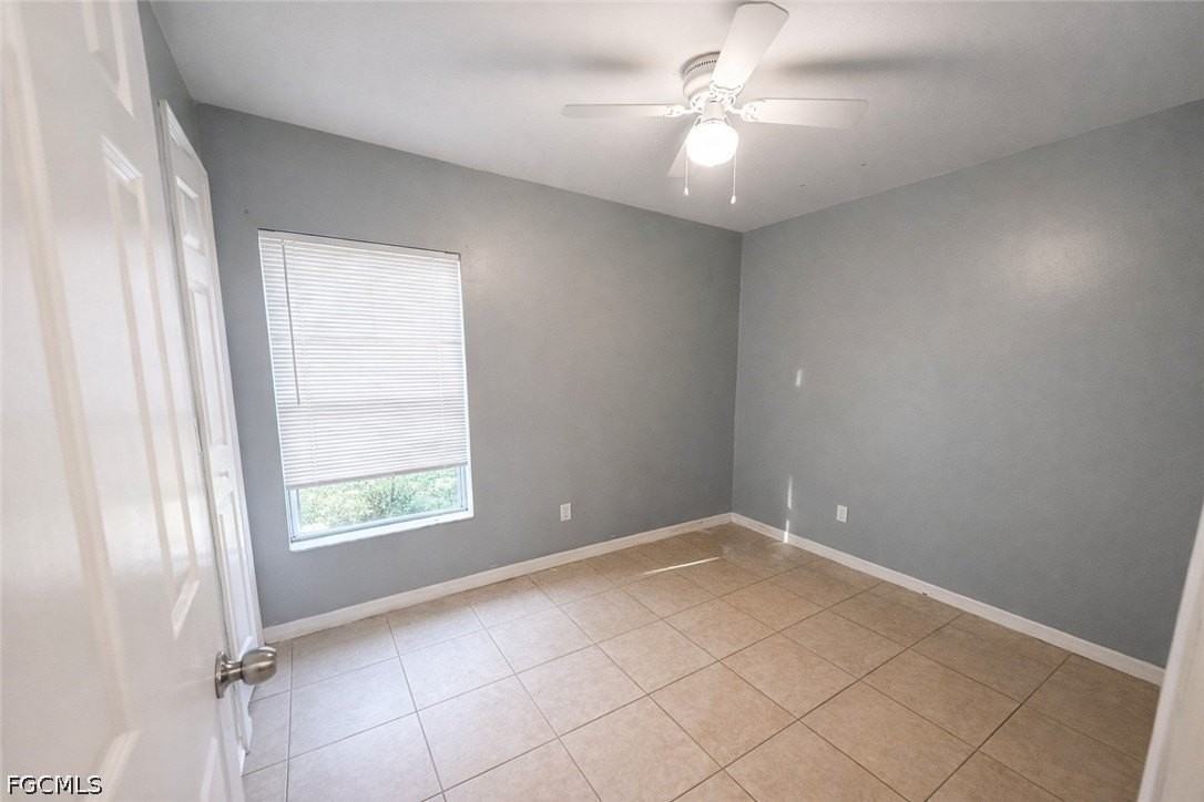 609/611 HAWTHORNE Avenue S - Photo 5 of 21