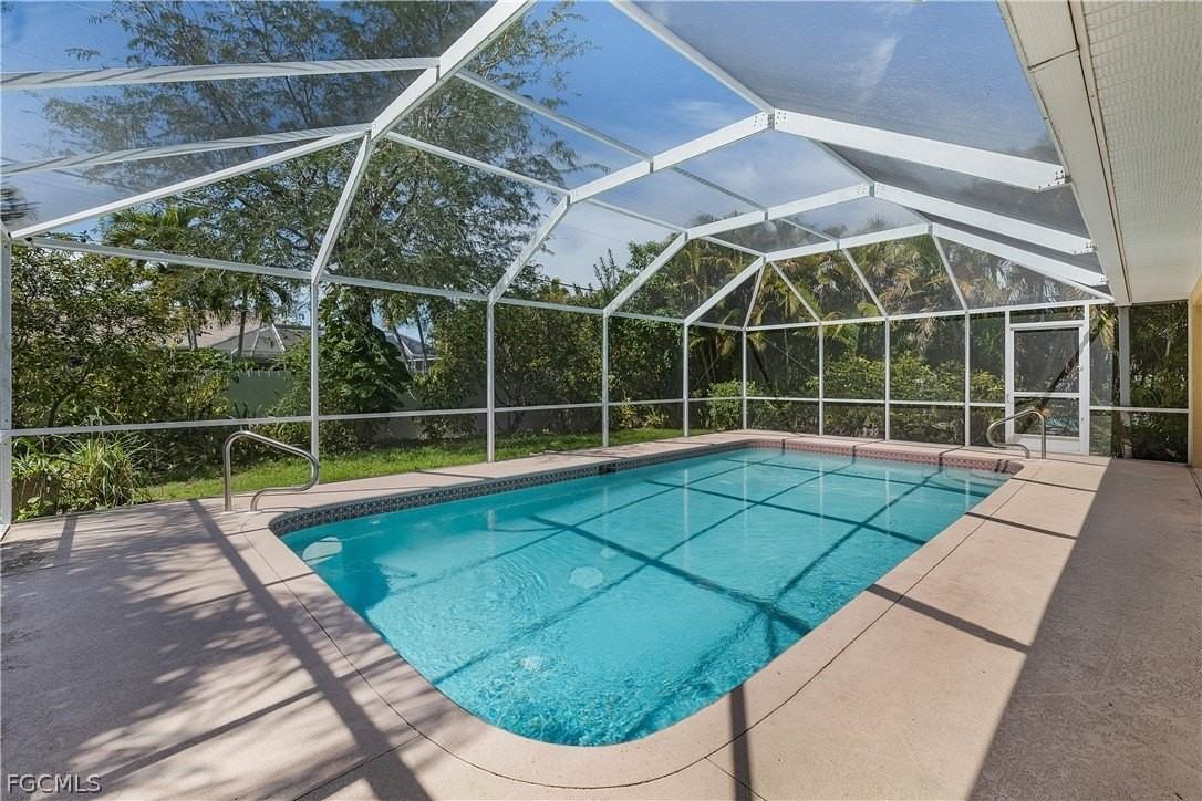 3122 Country Club Blvd - Photo 2 of 25