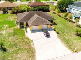 902 Sw 39th Ter - Photo 1 of 1