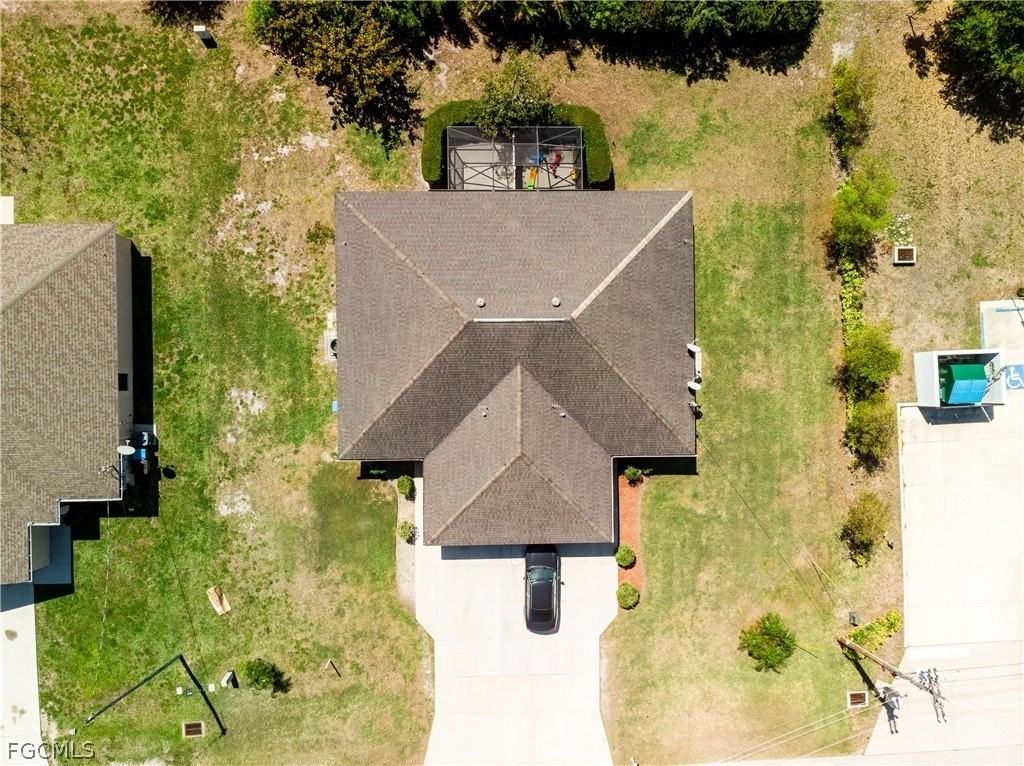 902 Sw 39th Ter - Photo 2 of 30