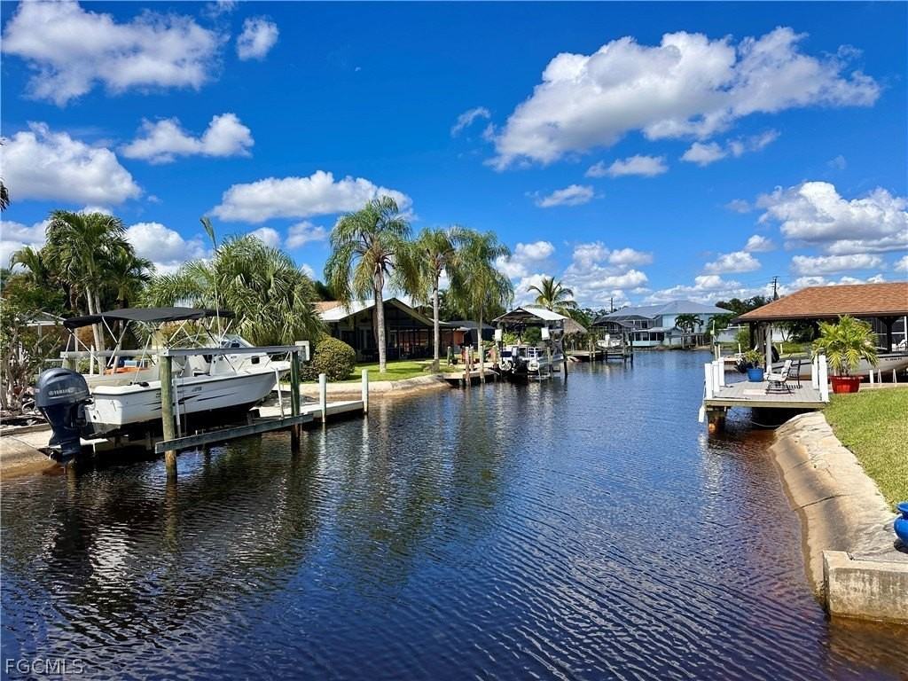 6187 Island Park Ct - Photo 2 of 15