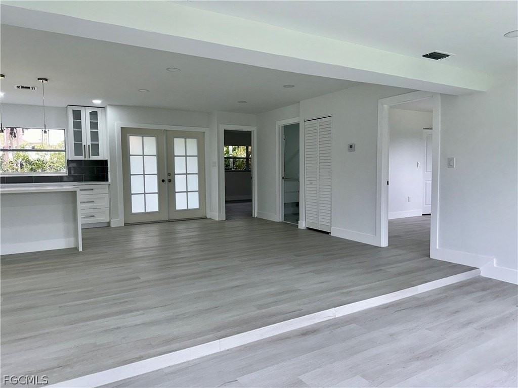 6187 Island Park Ct - Photo 6 of 15