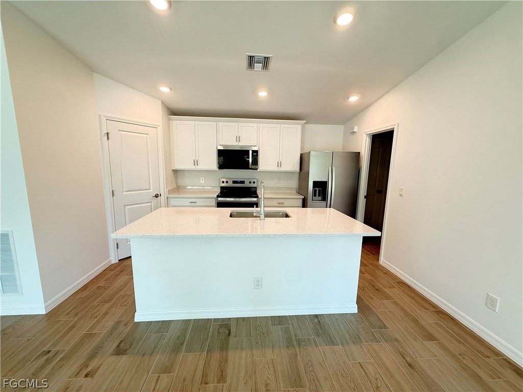 4111 16th St W - Photo 3 of 16