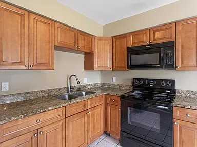 2511 Ridgewood Ave #2511 - Photo 4 of 8