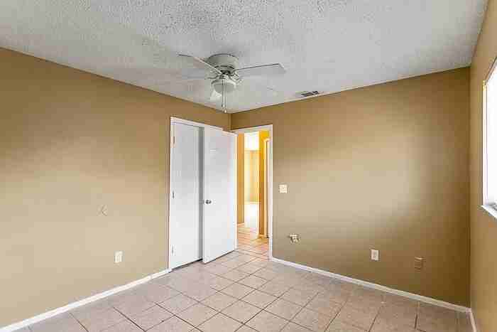 2511 Ridgewood Ave #2511 - Photo 7 of 8