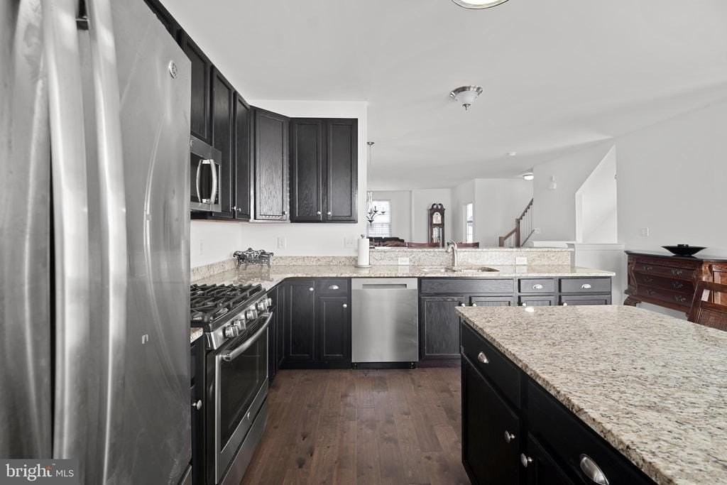 1310 Carrick Ct - Photo 7 of 27