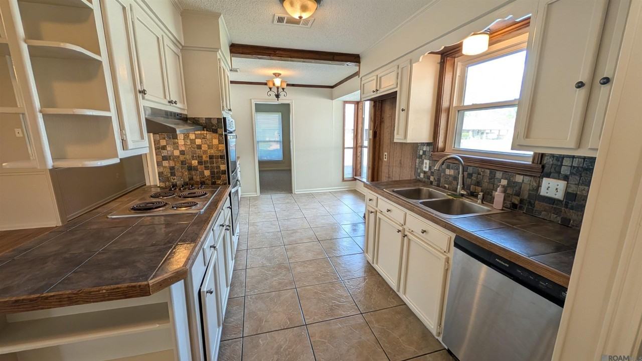 13702 Calcasieu Ave - Photo 4 of 16