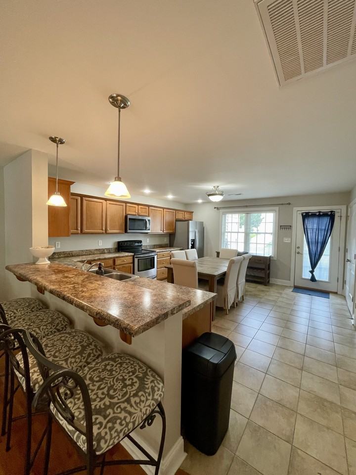 124 Colonnade St #1 - Photo 4 of 19