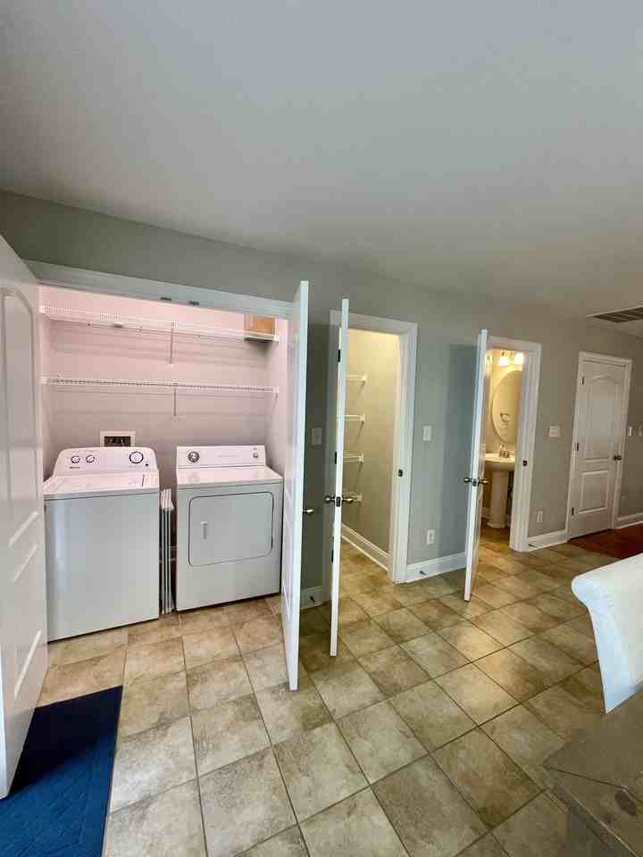 124 Colonnade St #1 - Photo 7 of 19