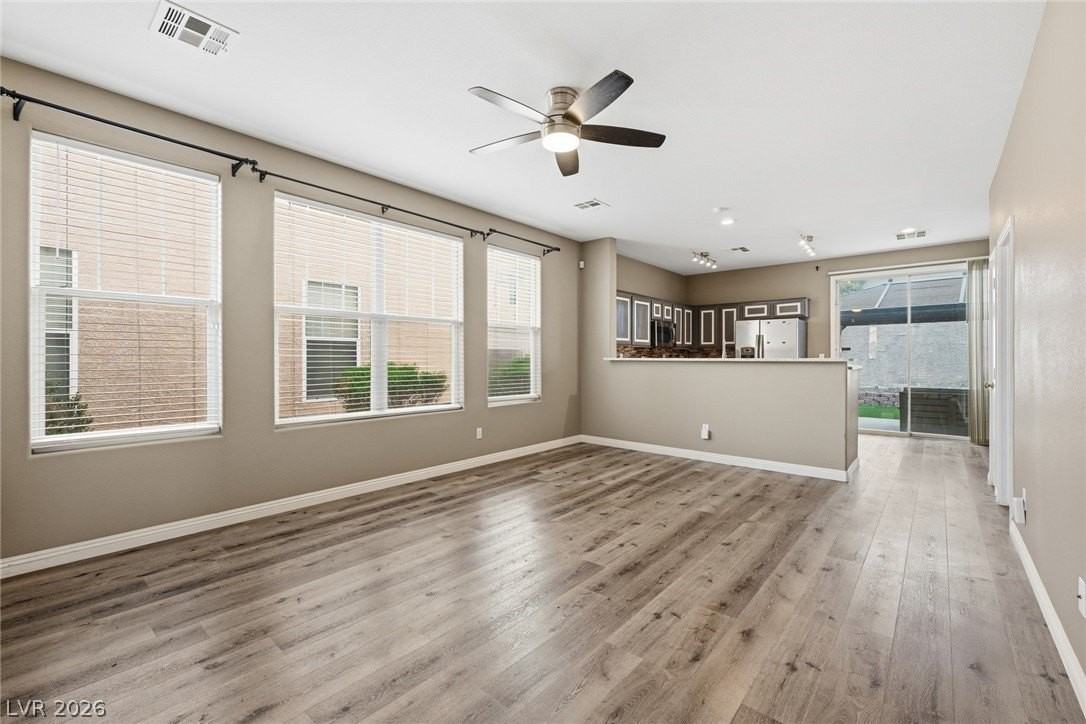 4931 Droubay Dr - Photo 3 of 34