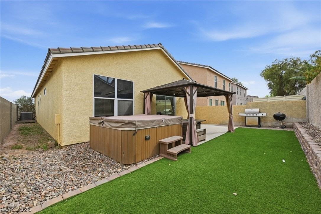 4931 Droubay Dr - Photo 4 of 34